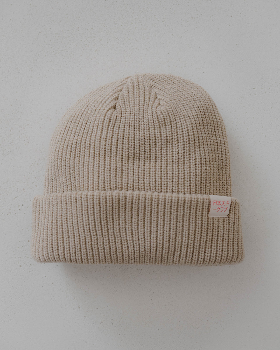 Knit beanie – arctic mountain club